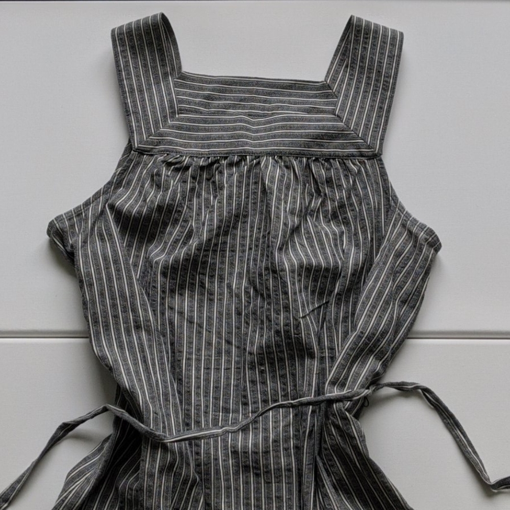 Universal Thread gray and white striped sleeveless